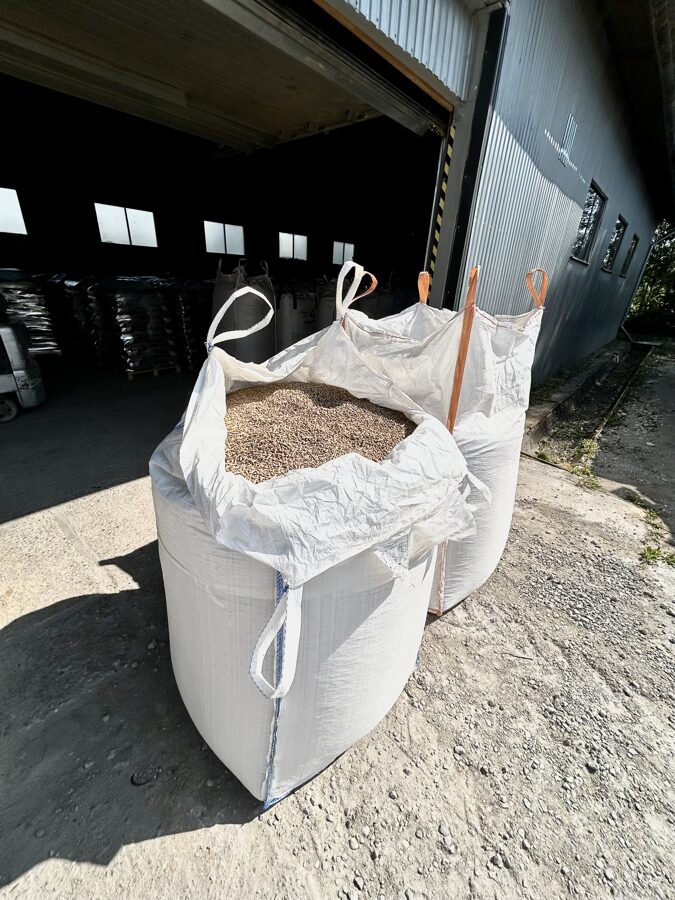 Wood pellets "Standart" 1000kg BIG BAG 6mm for company